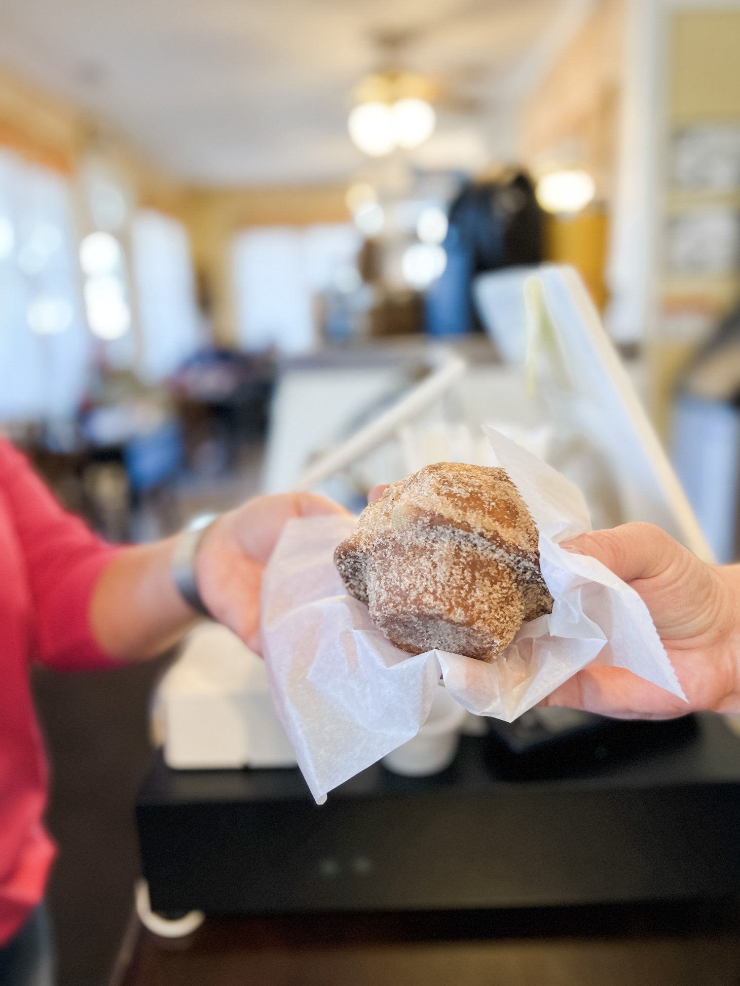 Discover Sweet Kneads Bakery & Cafe: Fresh Pastries and Local Charm in Eatonton, GA