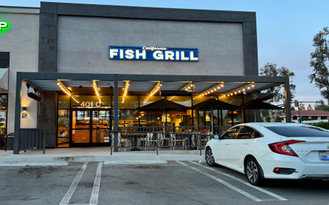 California Fish Grill Woodland Hills CA: Healthy Seafood and Delicious Grilled Fish